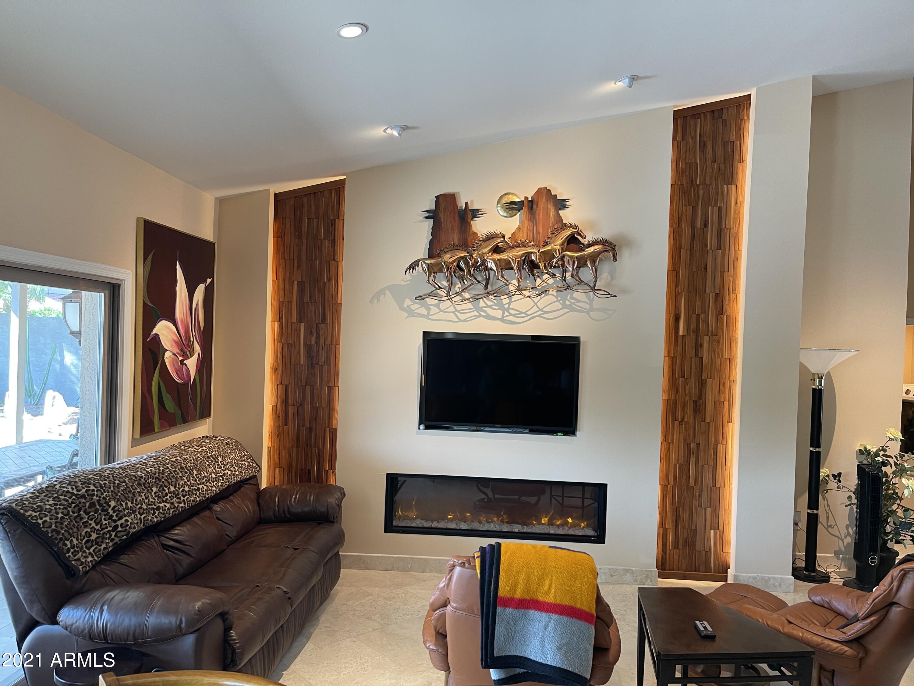 10226 E CARON Street