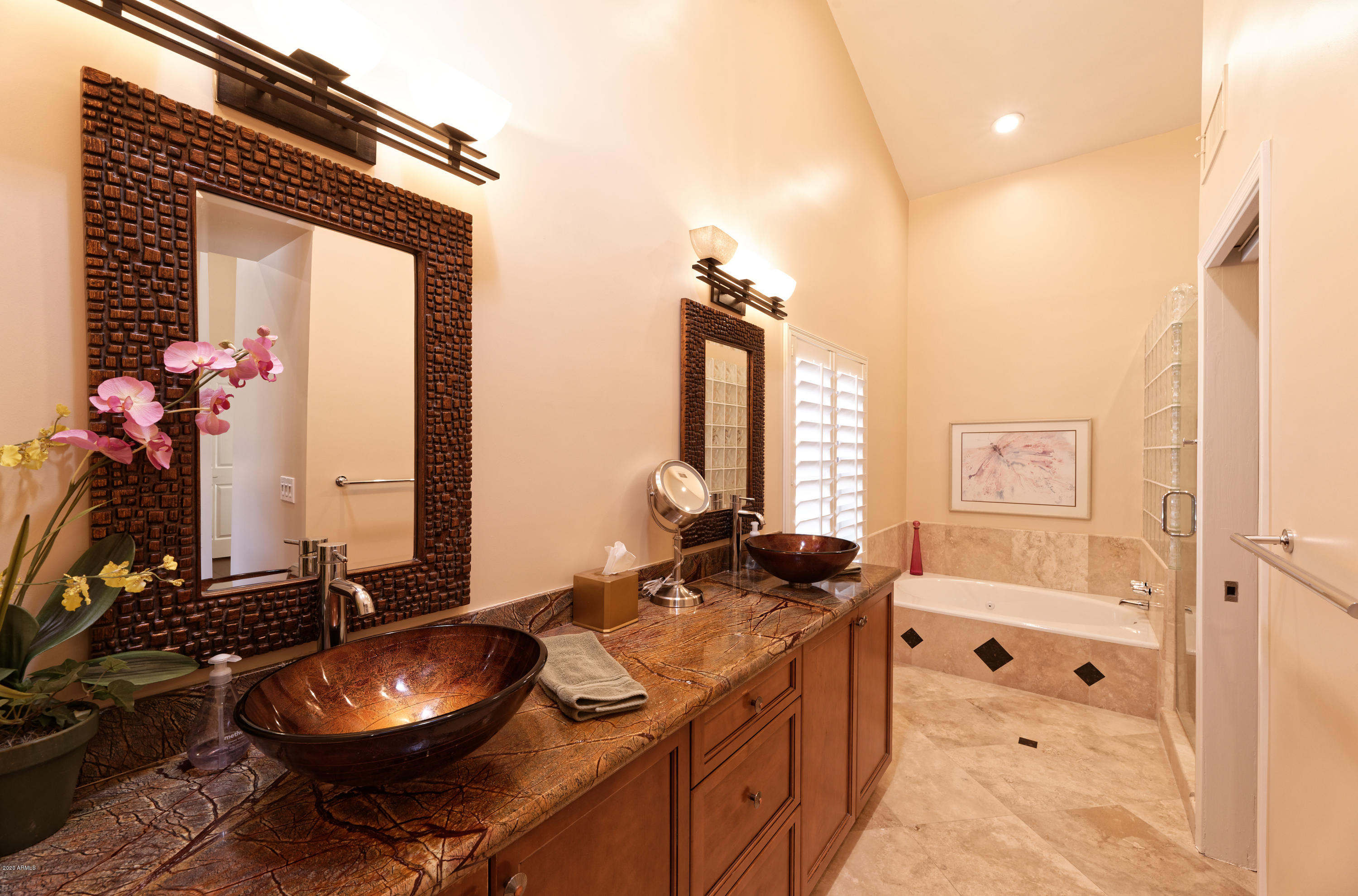 10226 E CARON Street