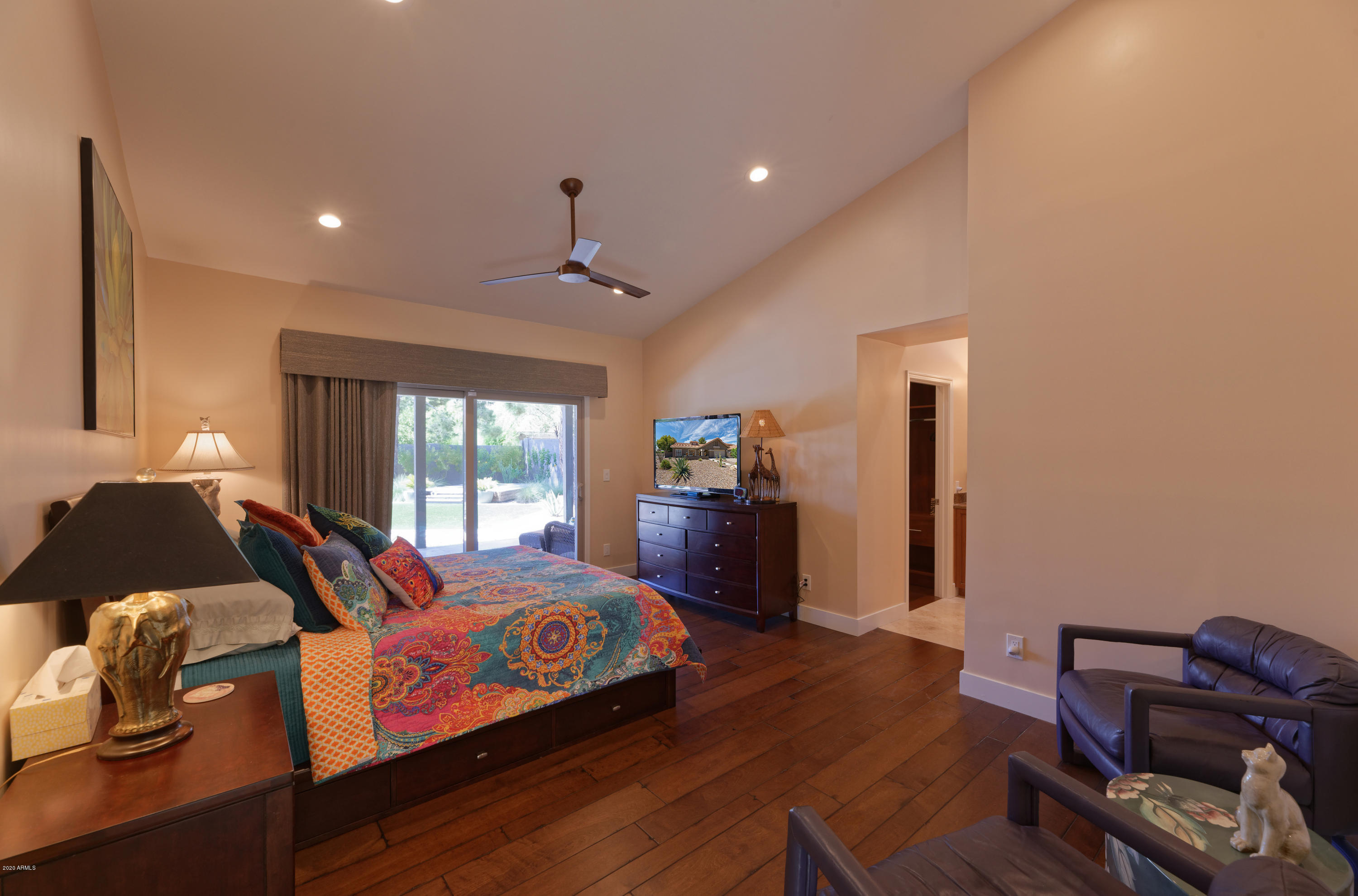 10226 E CARON Street