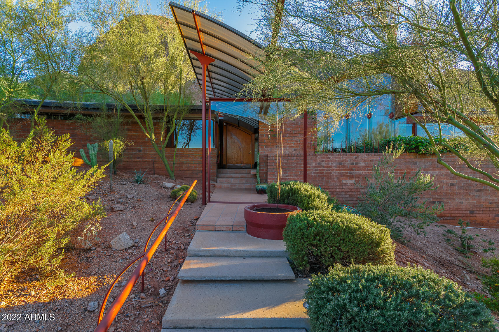 5133 E MCDONALD Drive