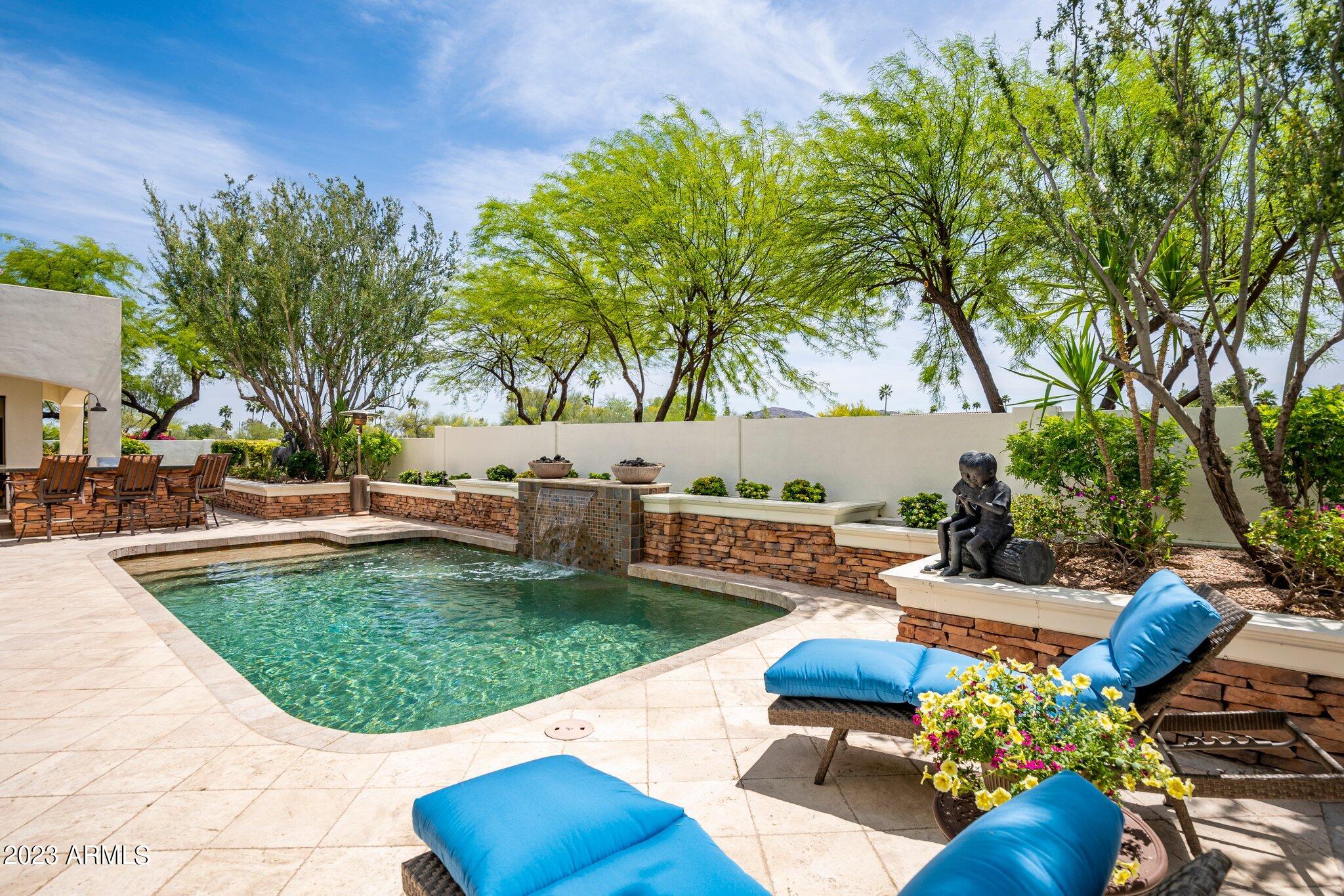 4539 E BERYL Lane