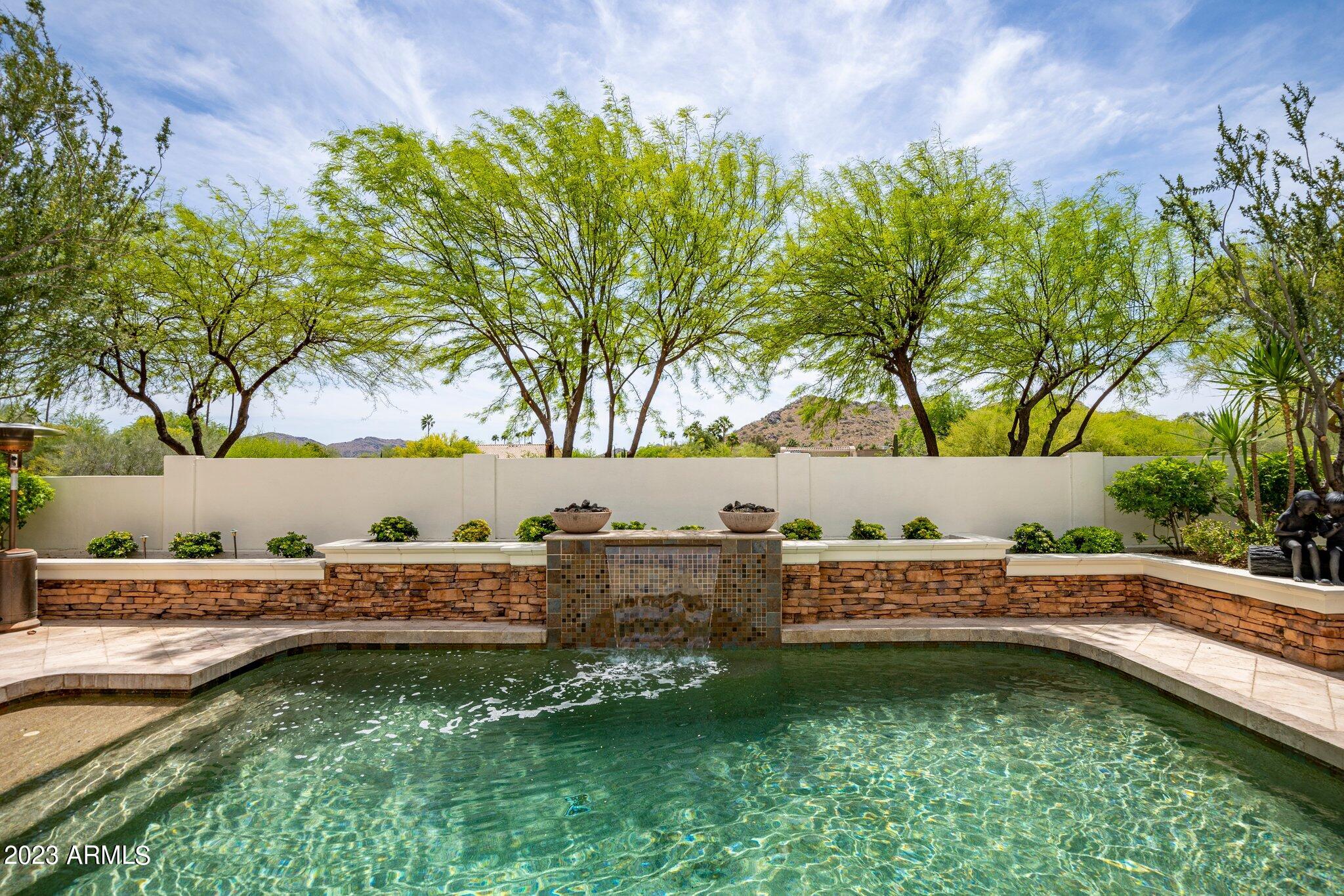 4539 E BERYL Lane