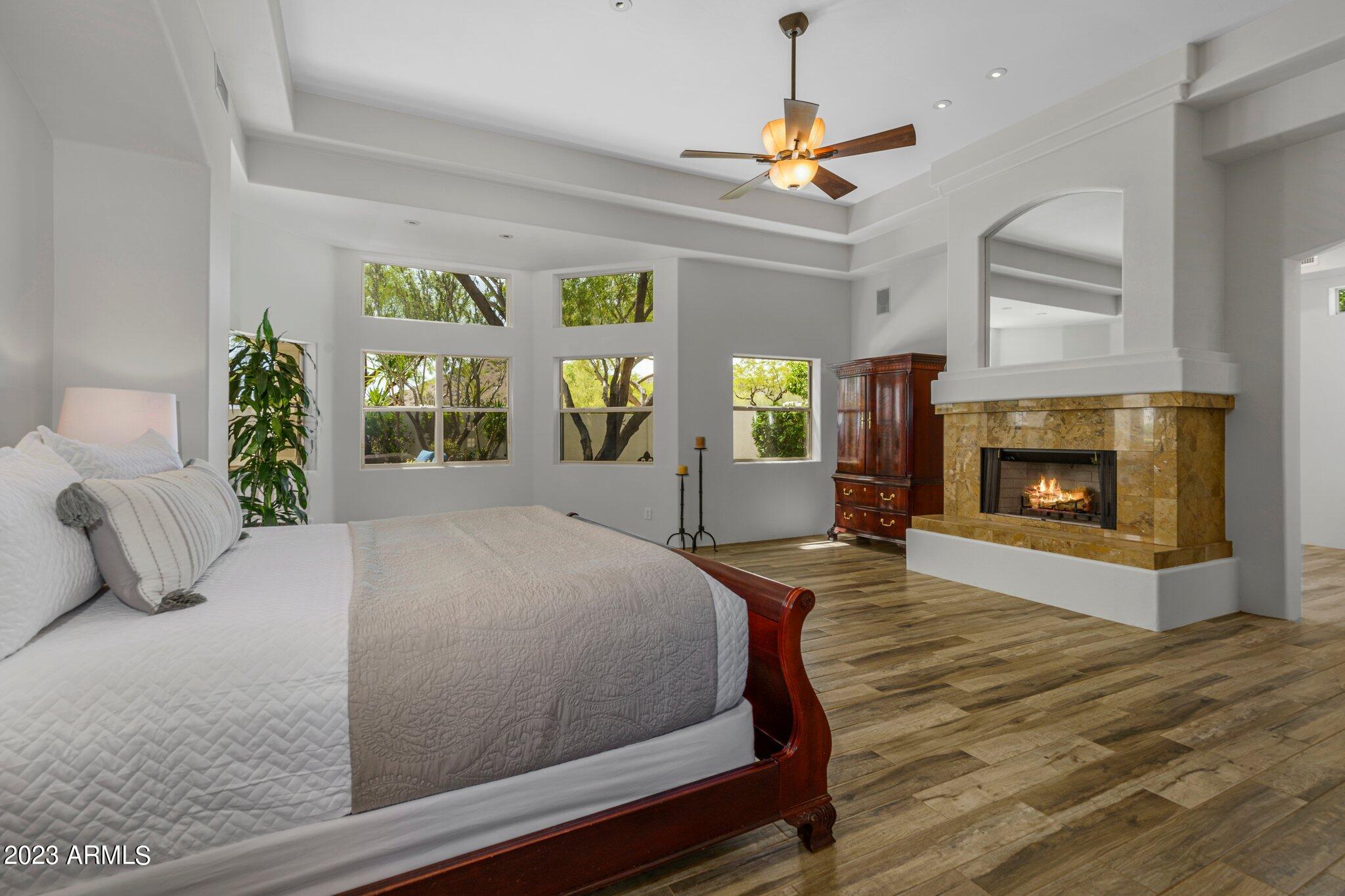 4539 E BERYL Lane