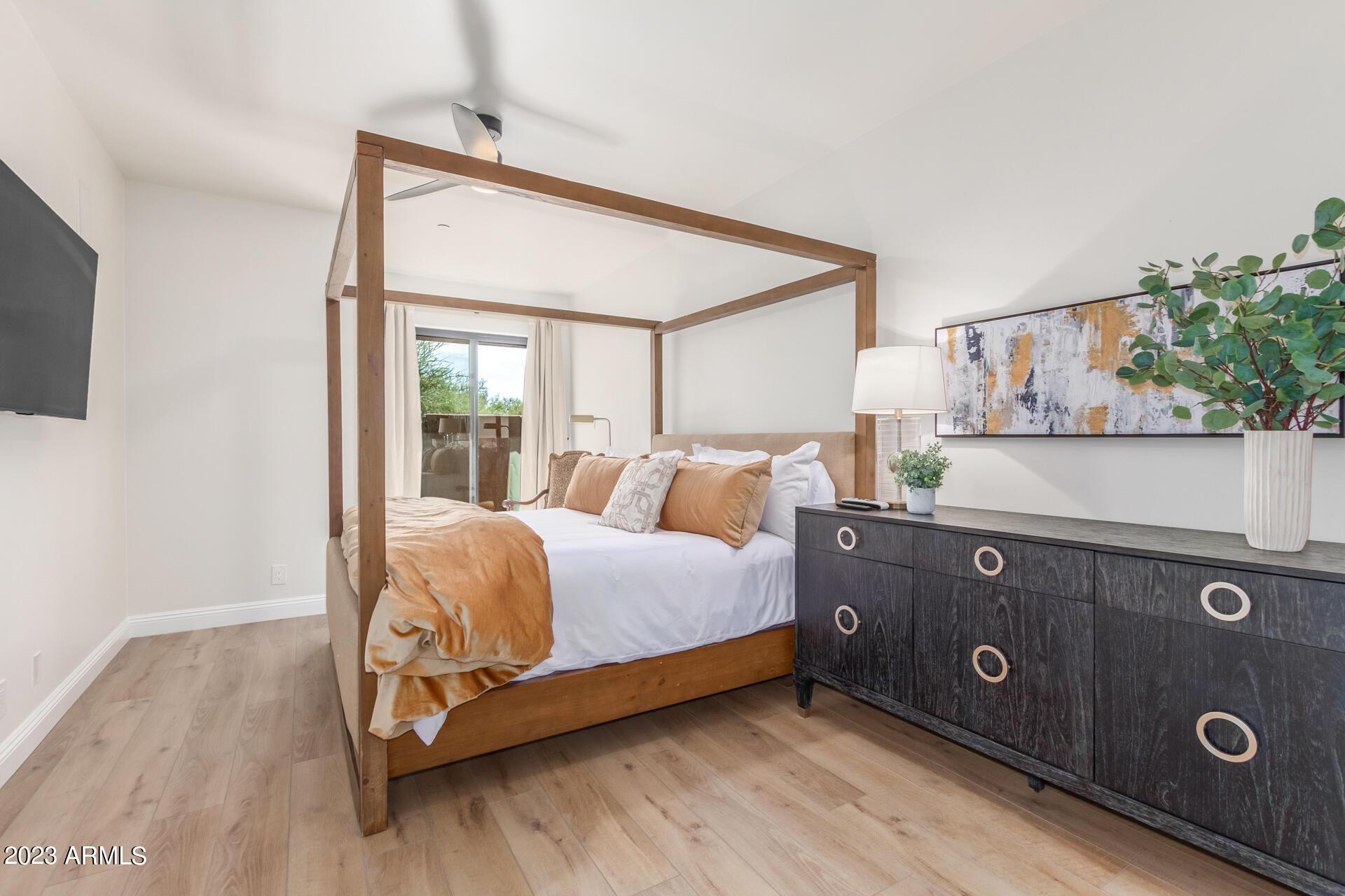 7199 E RIDGEVIEW Place, 120