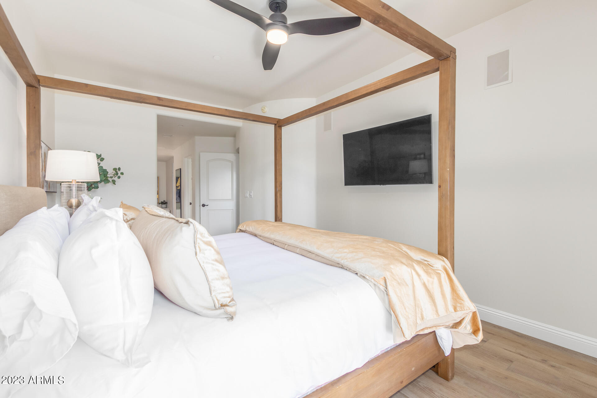 7199 E RIDGEVIEW Place, 120