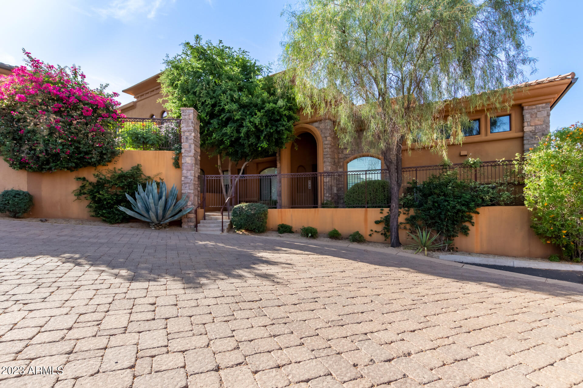 7199 E RIDGEVIEW Place, 120