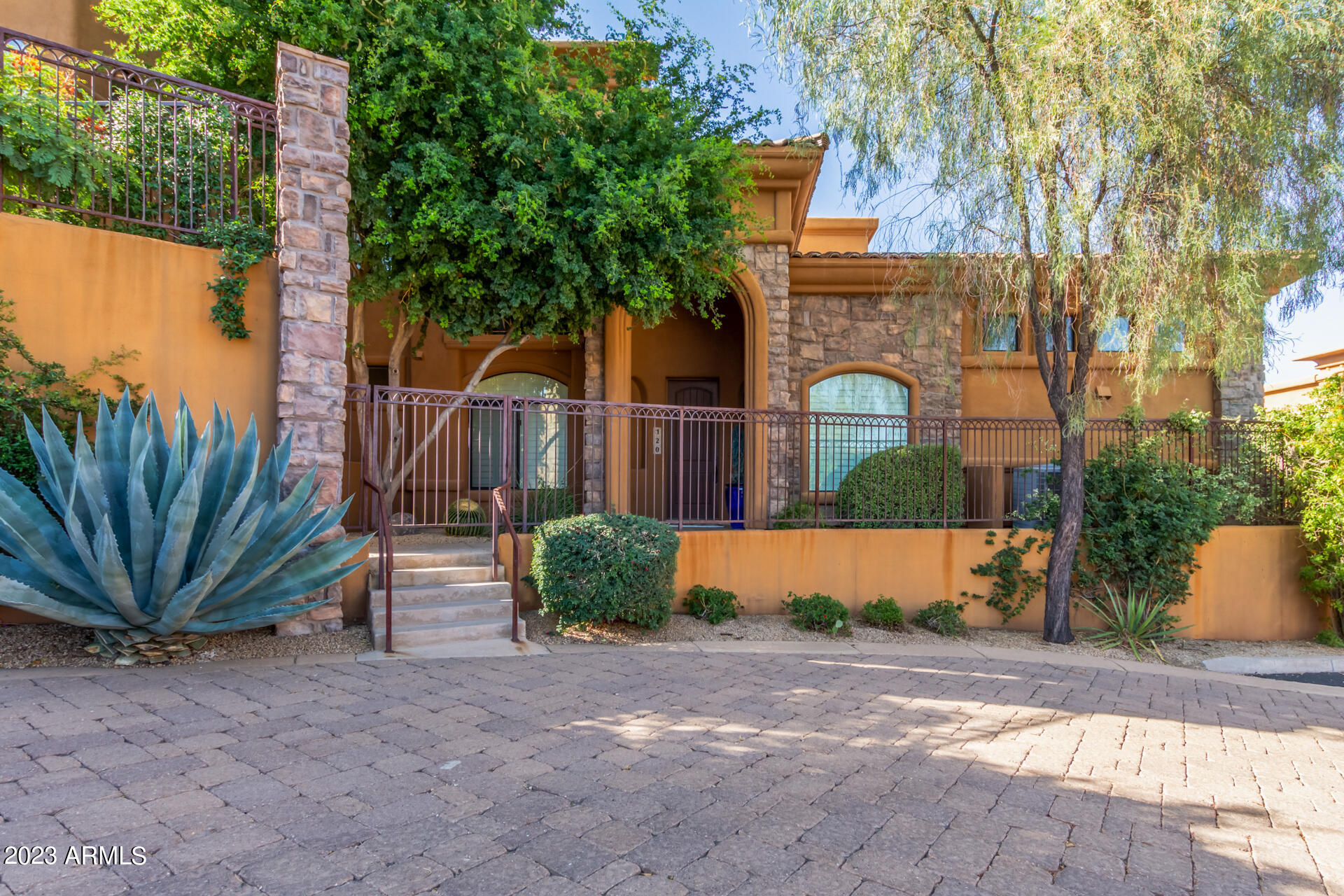 7199 E RIDGEVIEW Place, 120