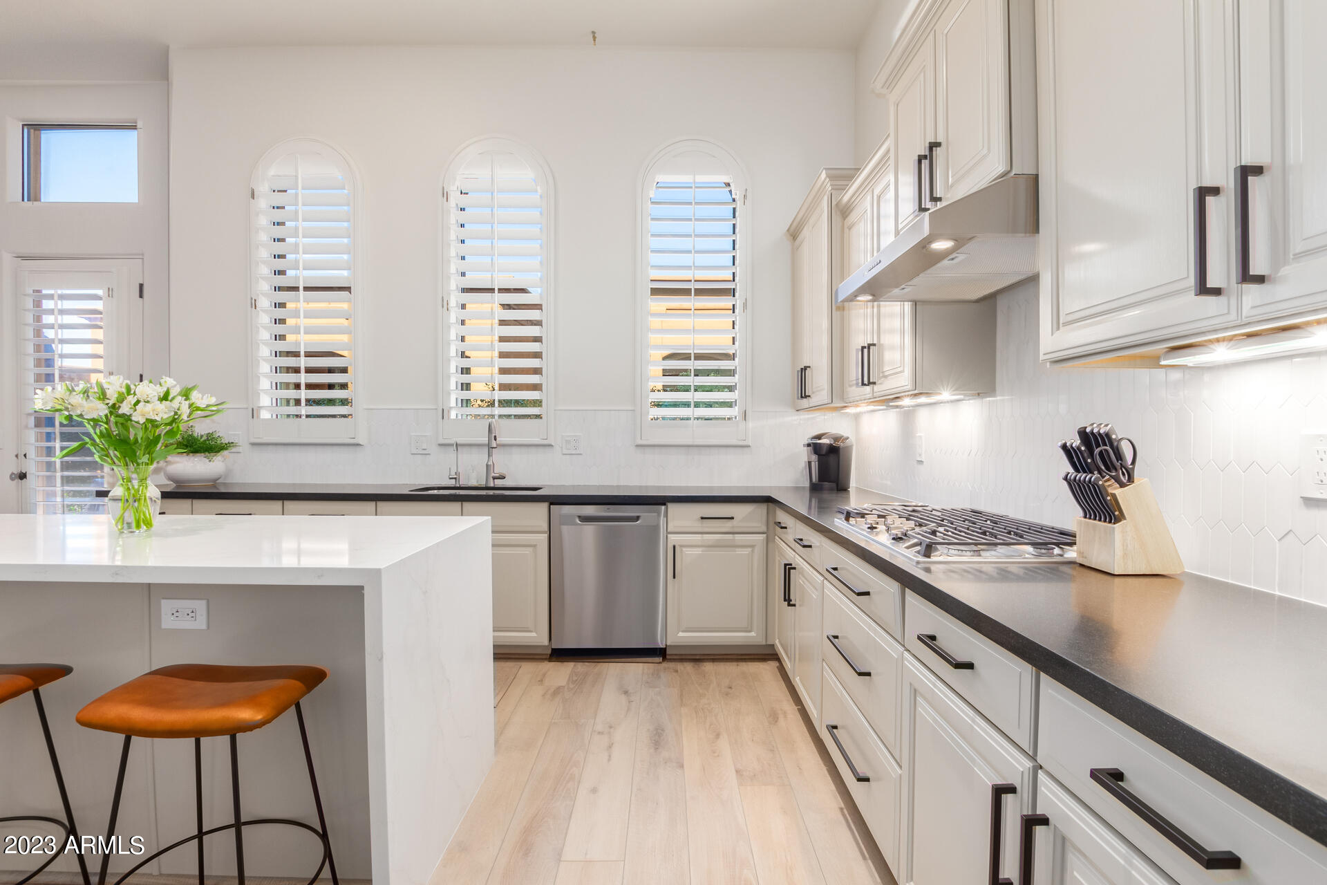 7199 E RIDGEVIEW Place, 120