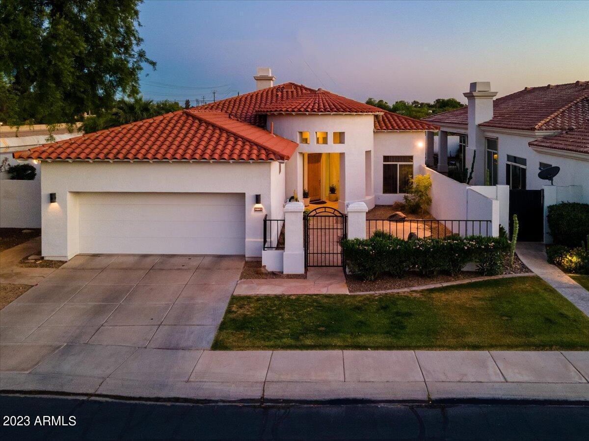7667 E SIERRA VISTA Drive
