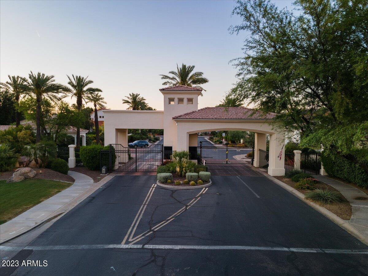 7667 E SIERRA VISTA Drive