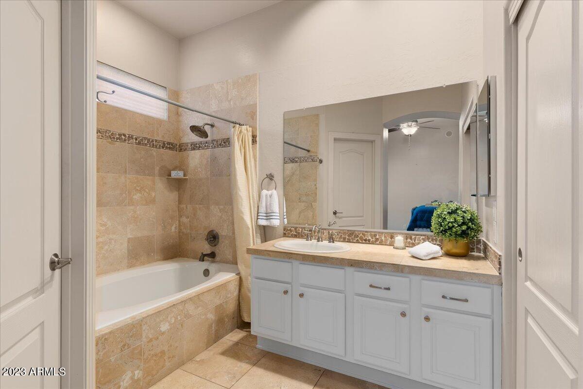 7667 E SIERRA VISTA Drive