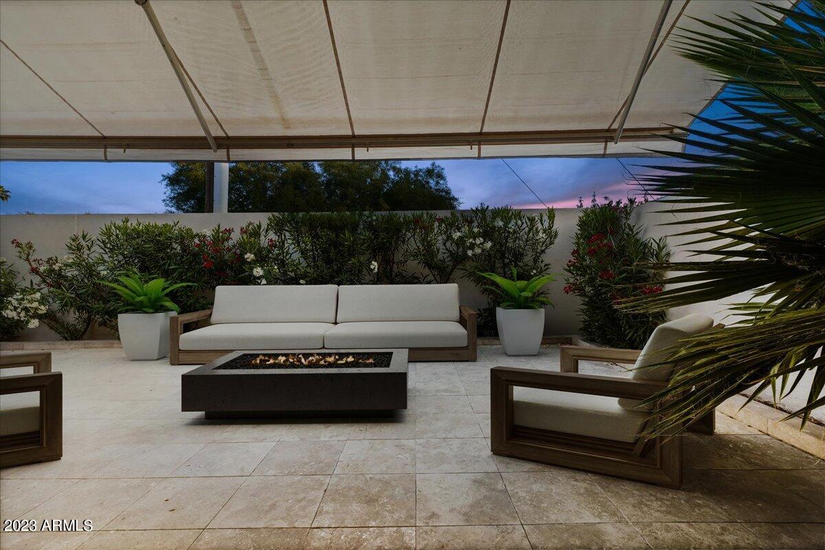 7667 E SIERRA VISTA Drive