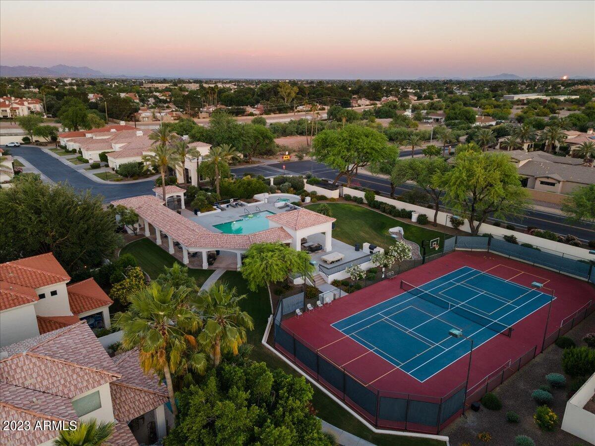 7667 E SIERRA VISTA Drive