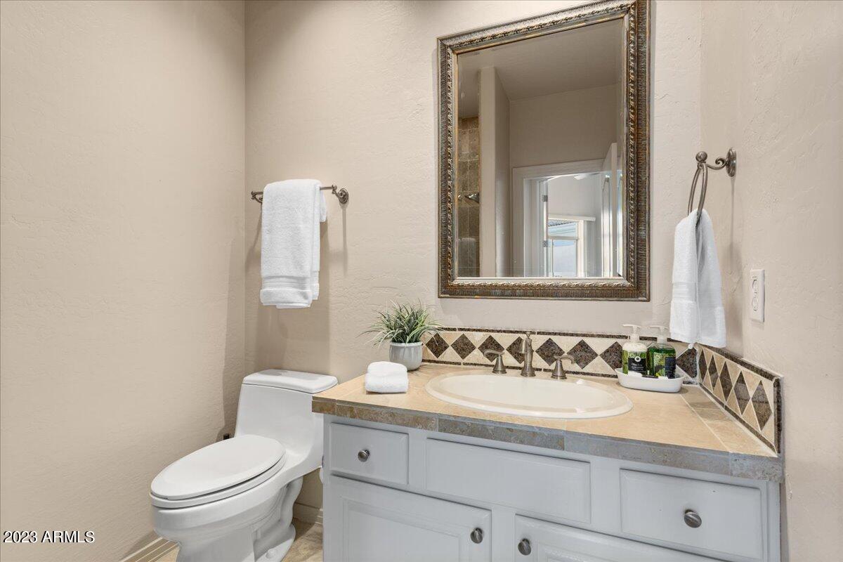 7667 E SIERRA VISTA Drive