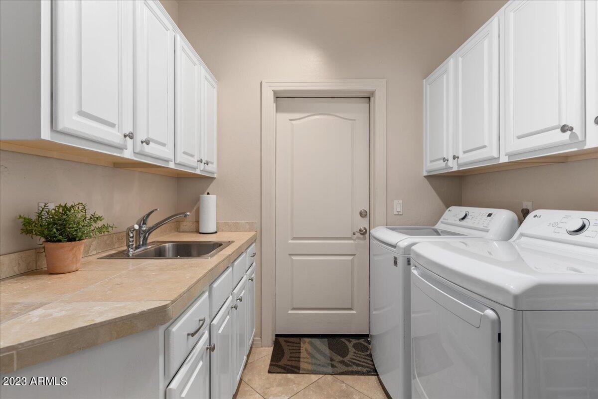 7667 E SIERRA VISTA Drive