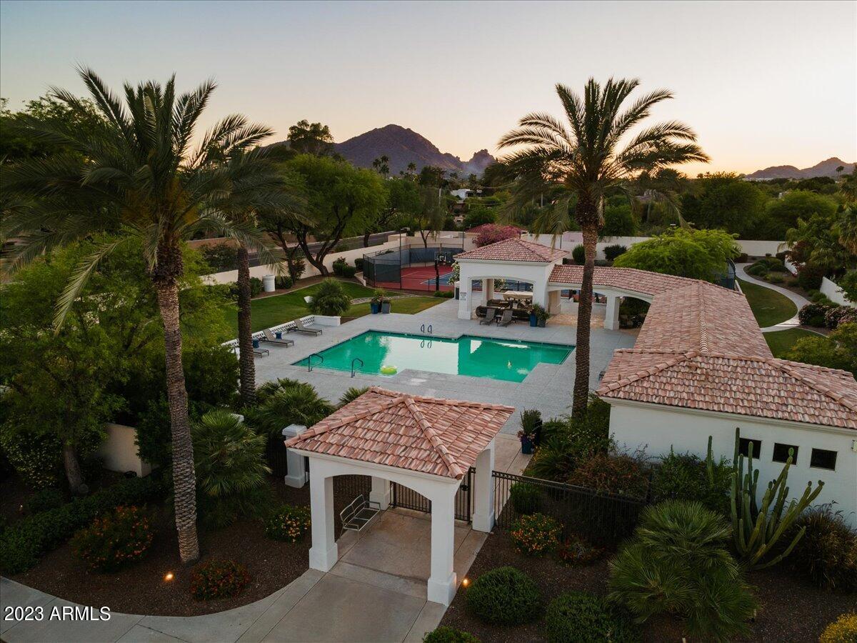 7667 E SIERRA VISTA Drive