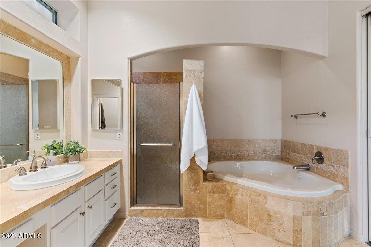 7667 E SIERRA VISTA Drive