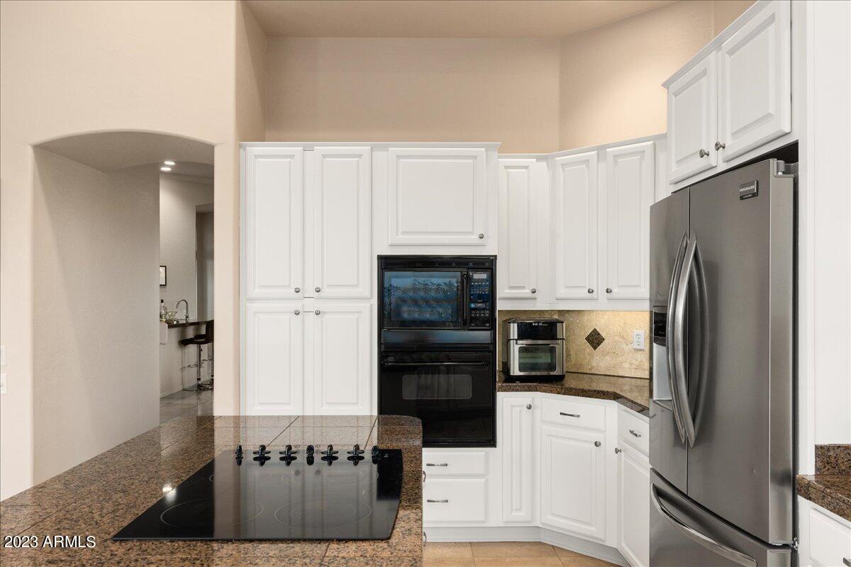 7667 E SIERRA VISTA Drive