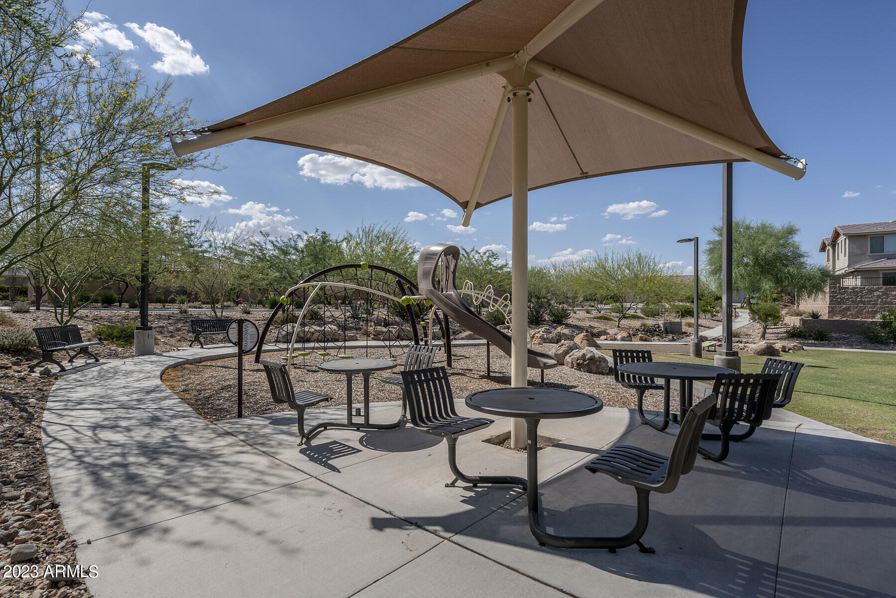 9254 W RUNNING DEER Trail