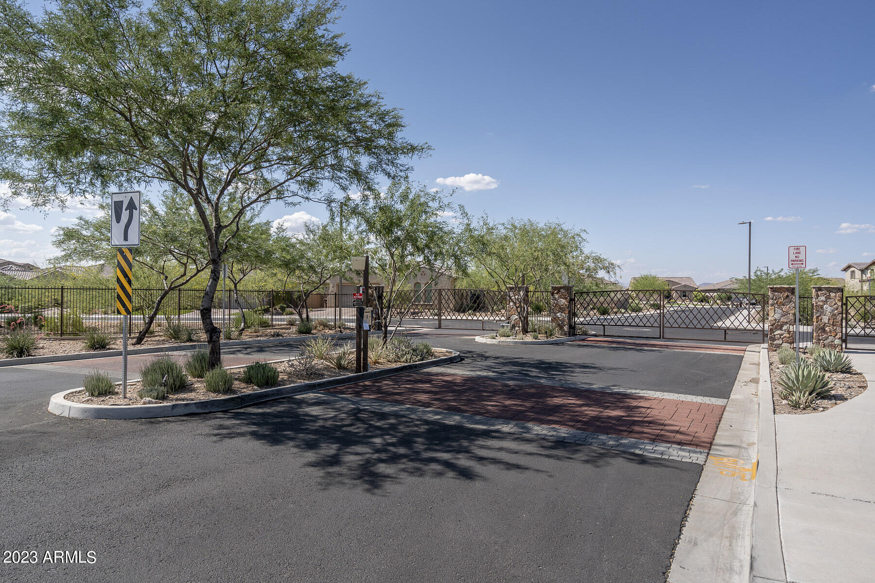 9254 W RUNNING DEER Trail