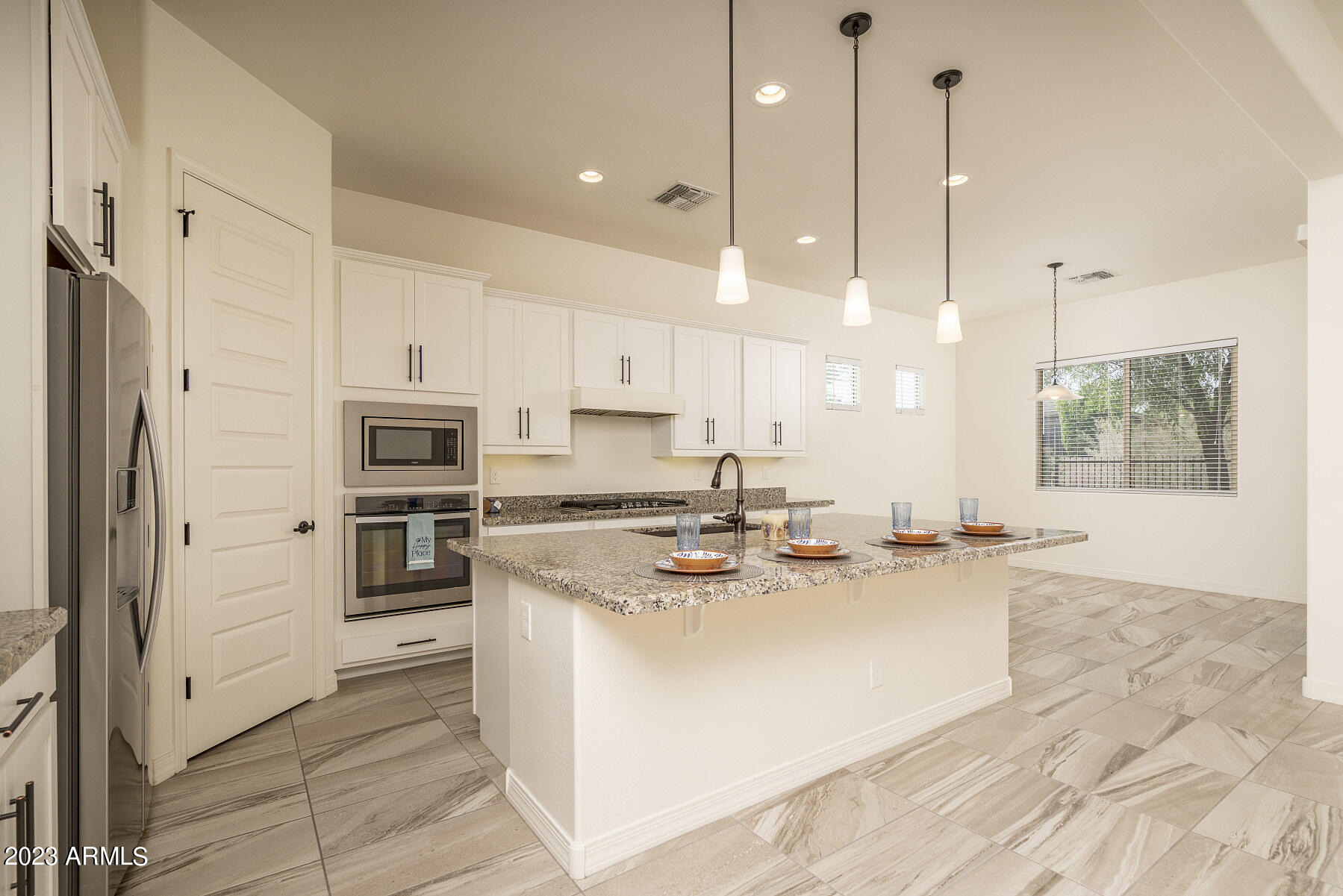 9254 W RUNNING DEER Trail