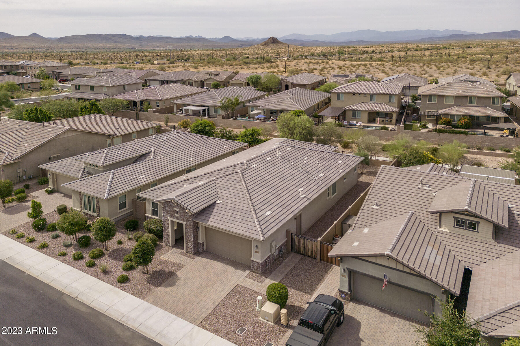 9254 W RUNNING DEER Trail