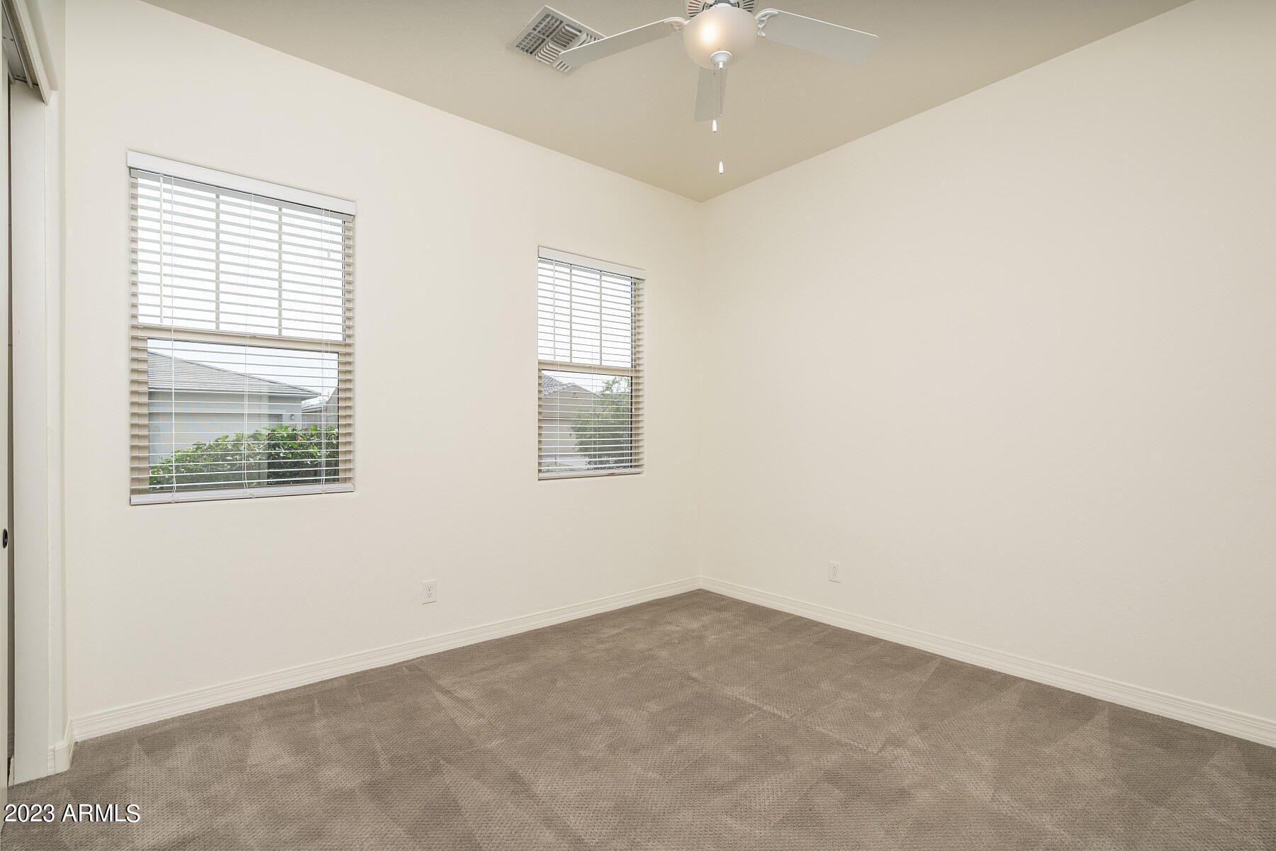 9254 W RUNNING DEER Trail