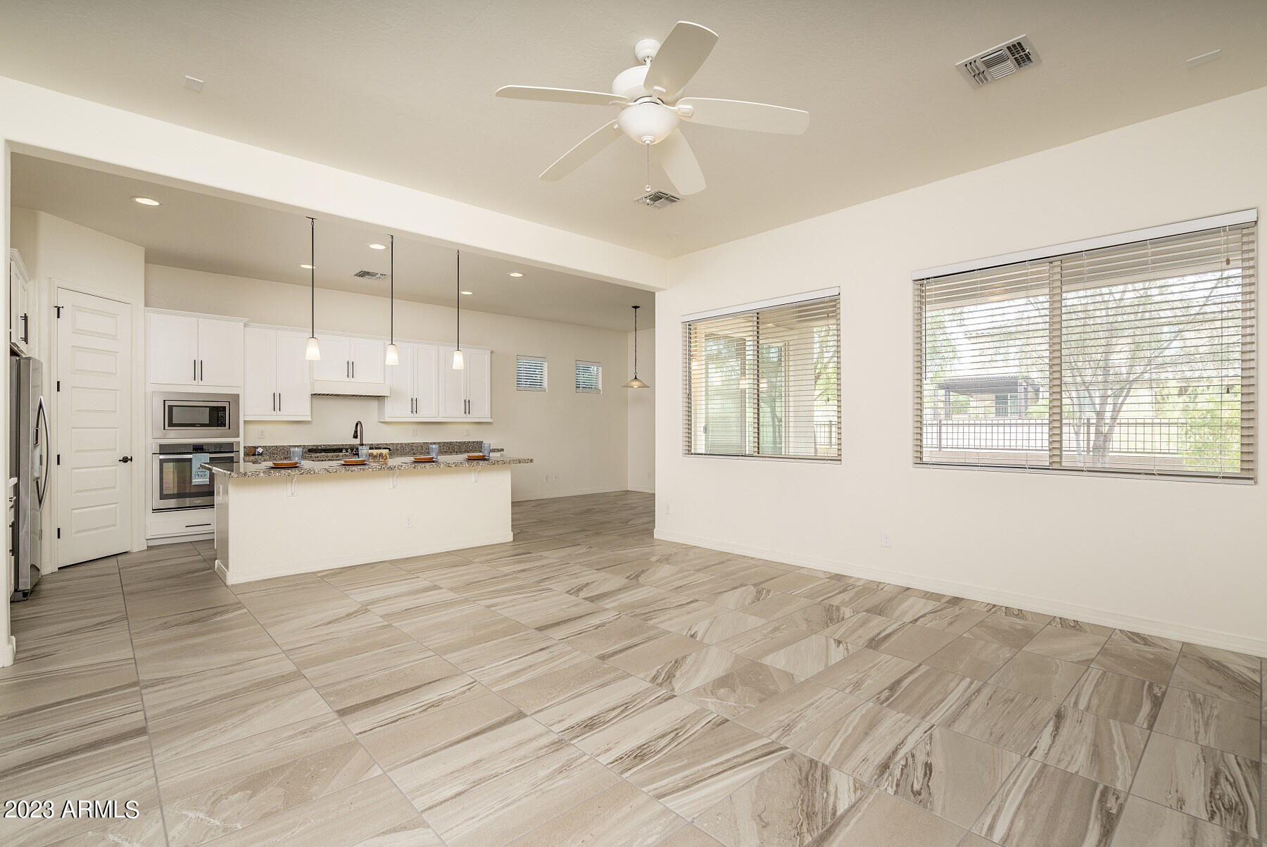 9254 W RUNNING DEER Trail