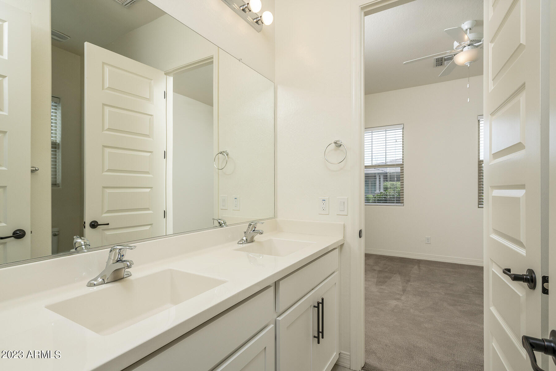 9254 W RUNNING DEER Trail