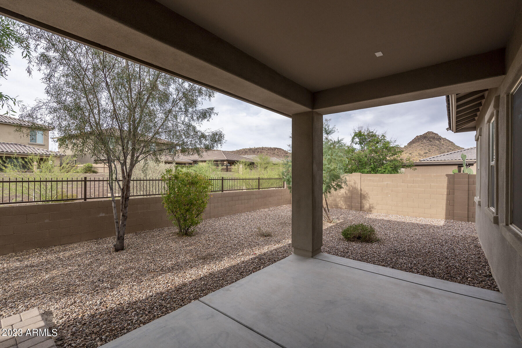 9254 W RUNNING DEER Trail