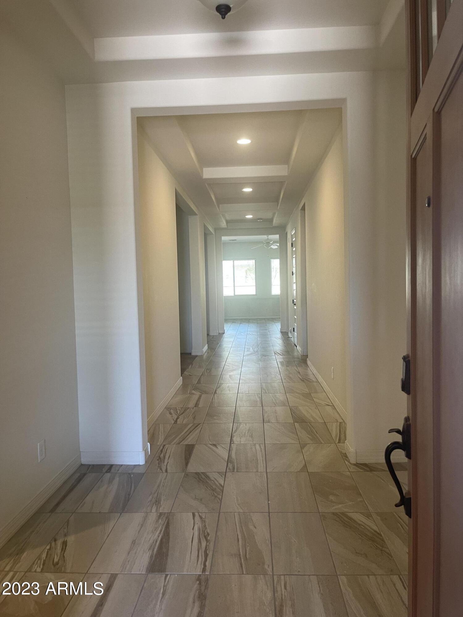 9254 W RUNNING DEER Trail