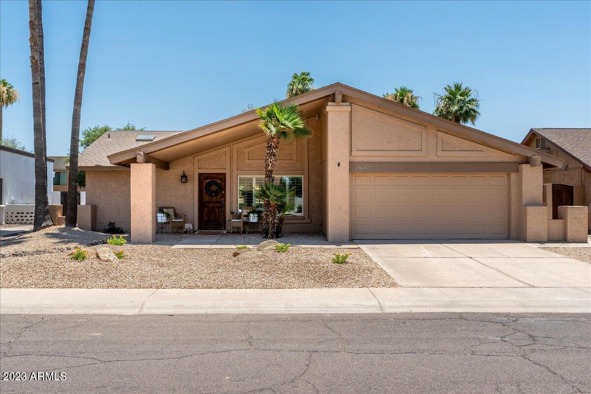 8607 E SAN ALFREDO Drive