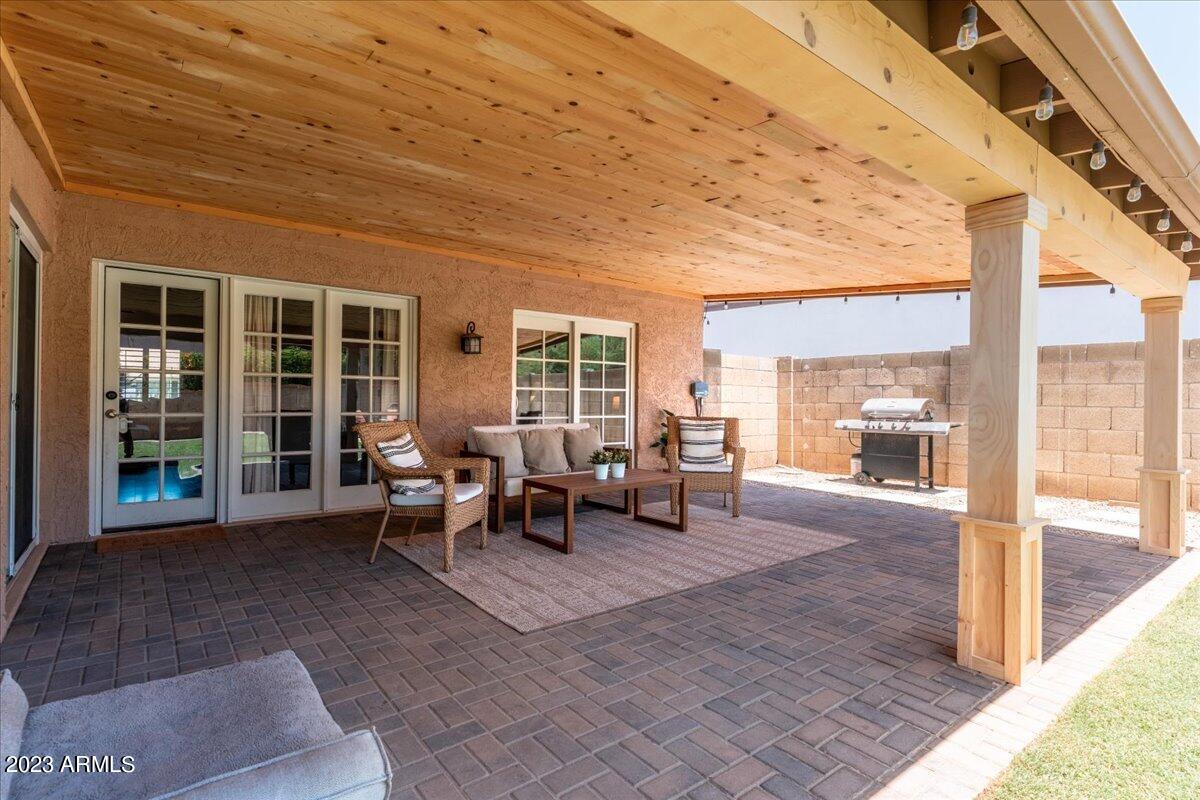 8607 E SAN ALFREDO Drive