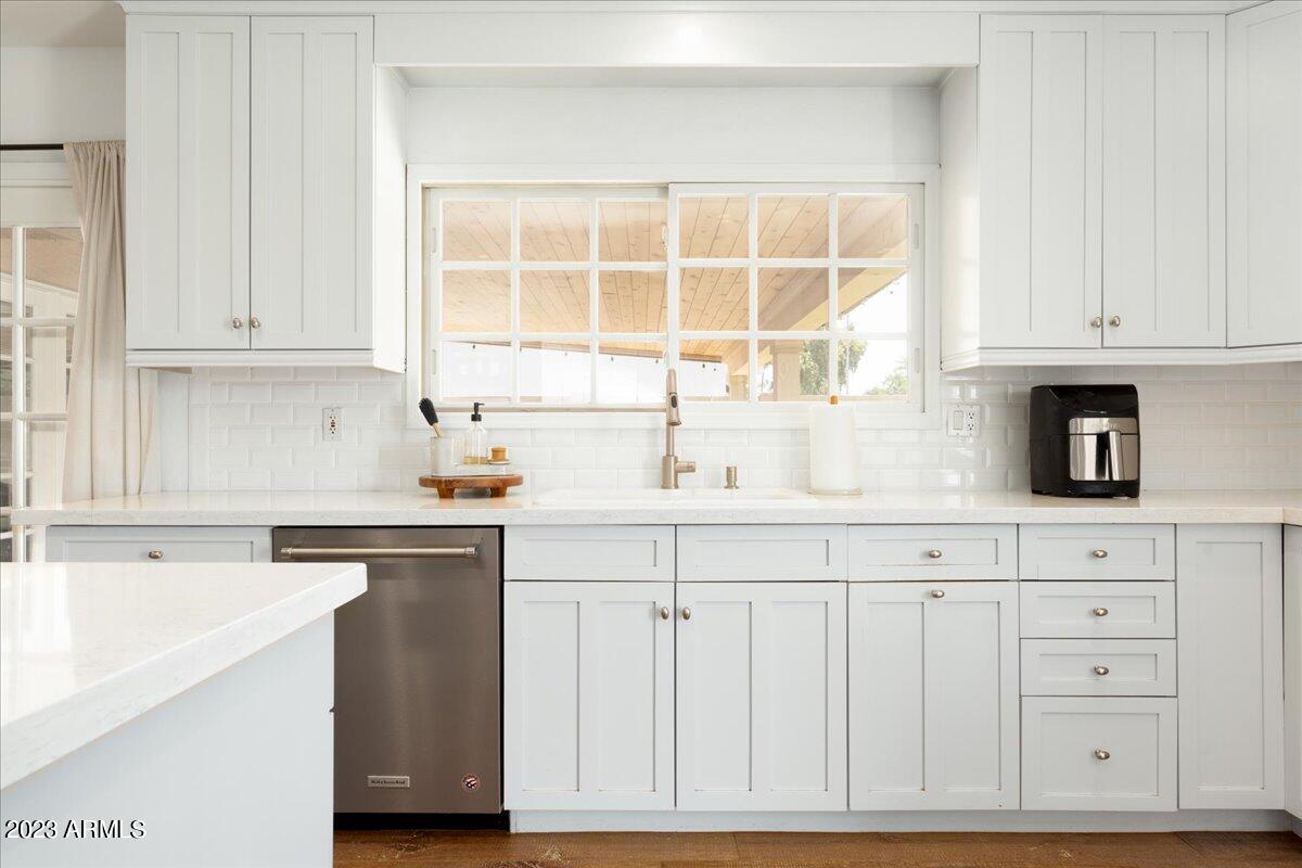 8607 E SAN ALFREDO Drive