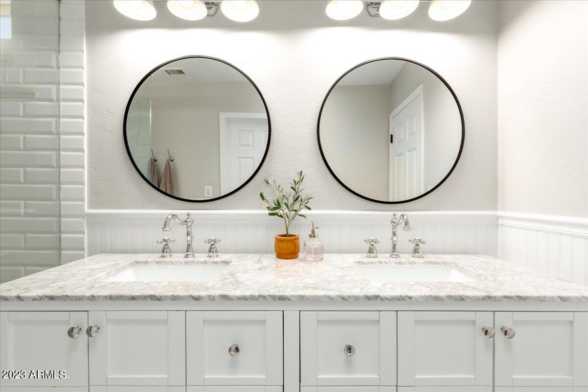 8607 E SAN ALFREDO Drive