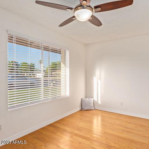 2317 E HAMPTON Avenue