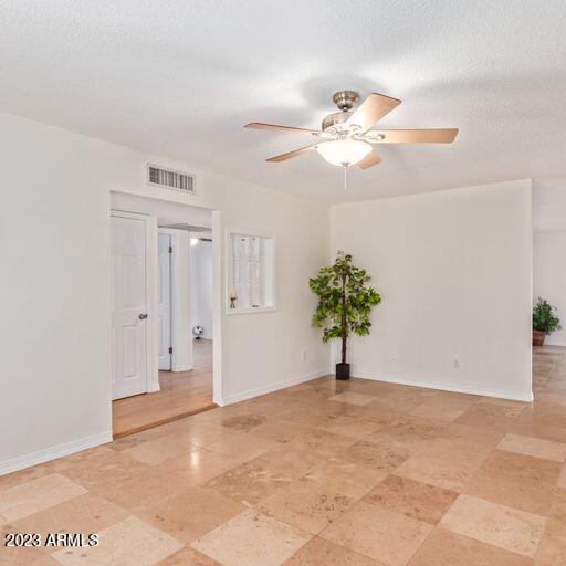 2317 E HAMPTON Avenue