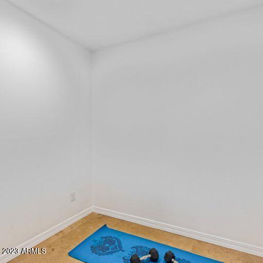 2317 E HAMPTON Avenue