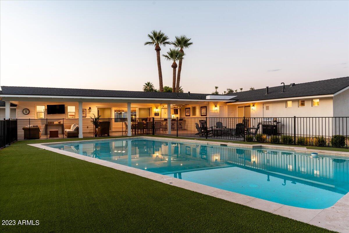 7301 E Vista Drive