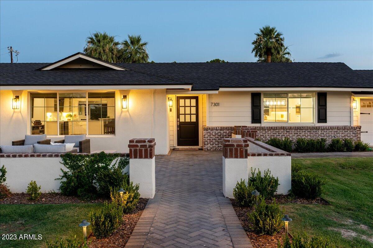 7301 E Vista Drive