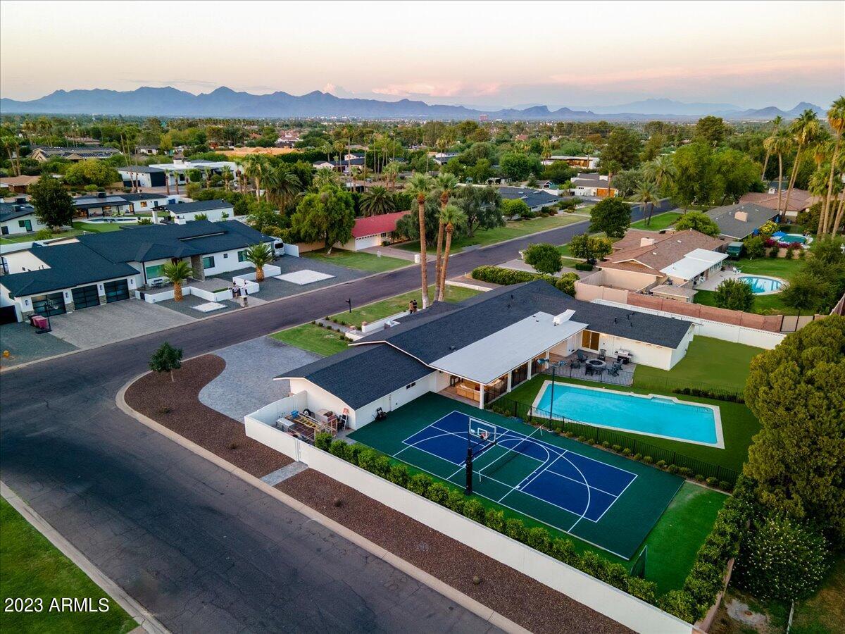 7301 E Vista Drive