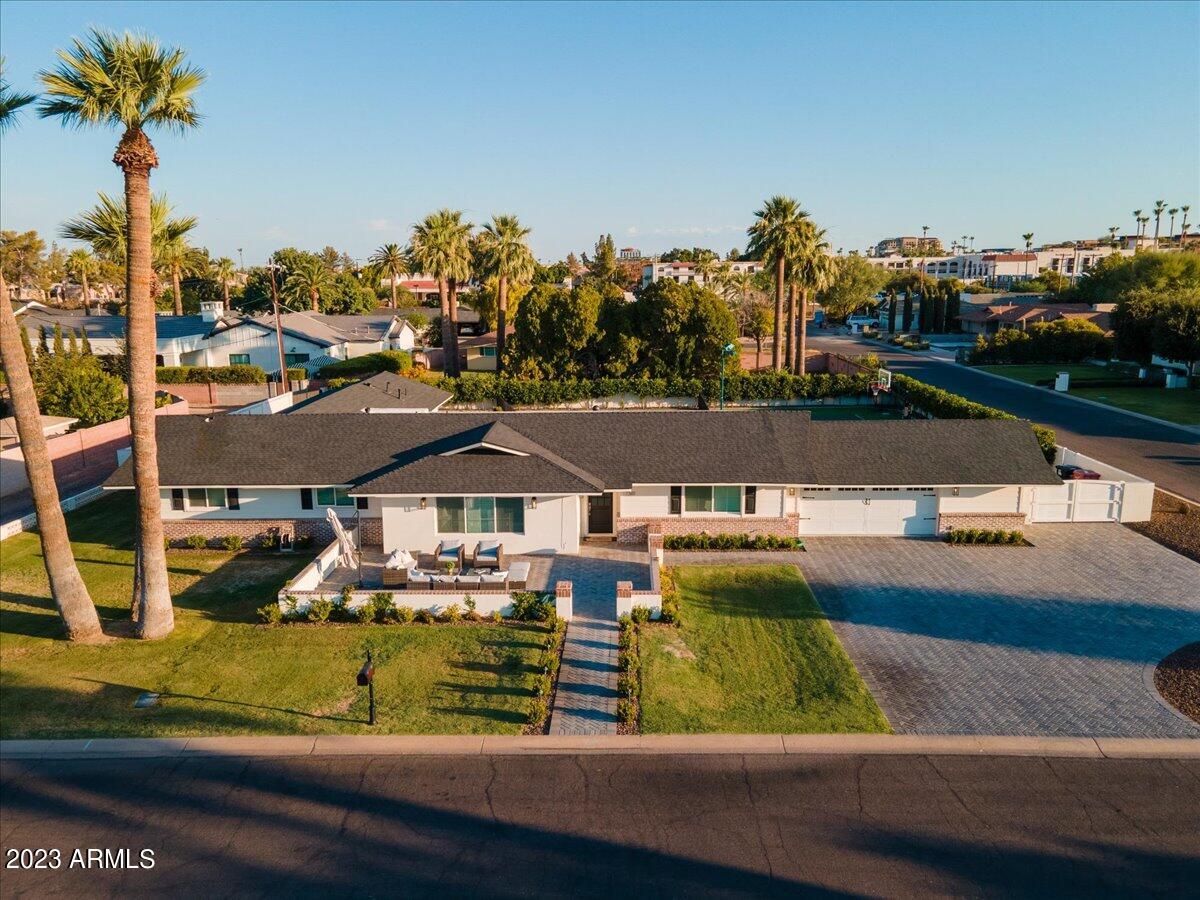 7301 E Vista Drive