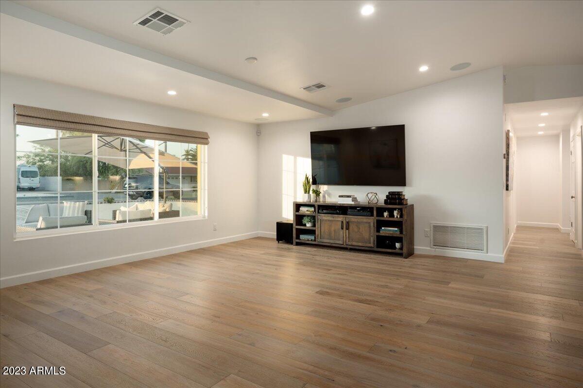 7301 E Vista Drive