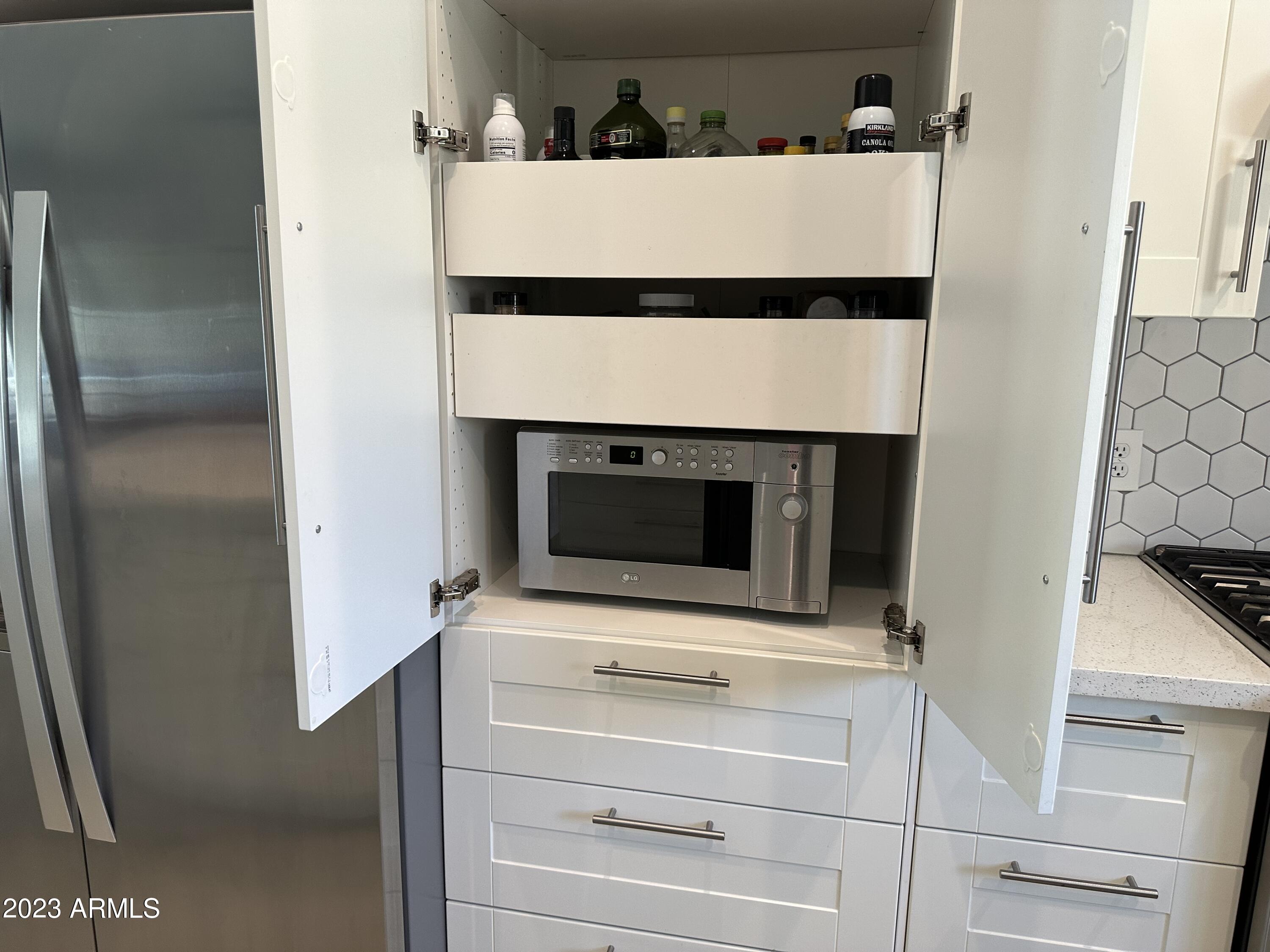 2303 E ORANGEWOOD Avenue