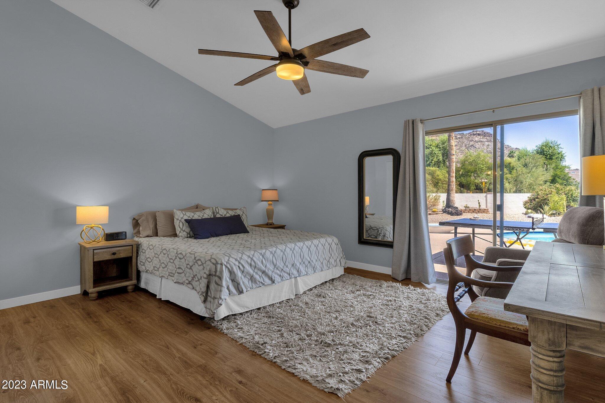 2303 E ORANGEWOOD Avenue