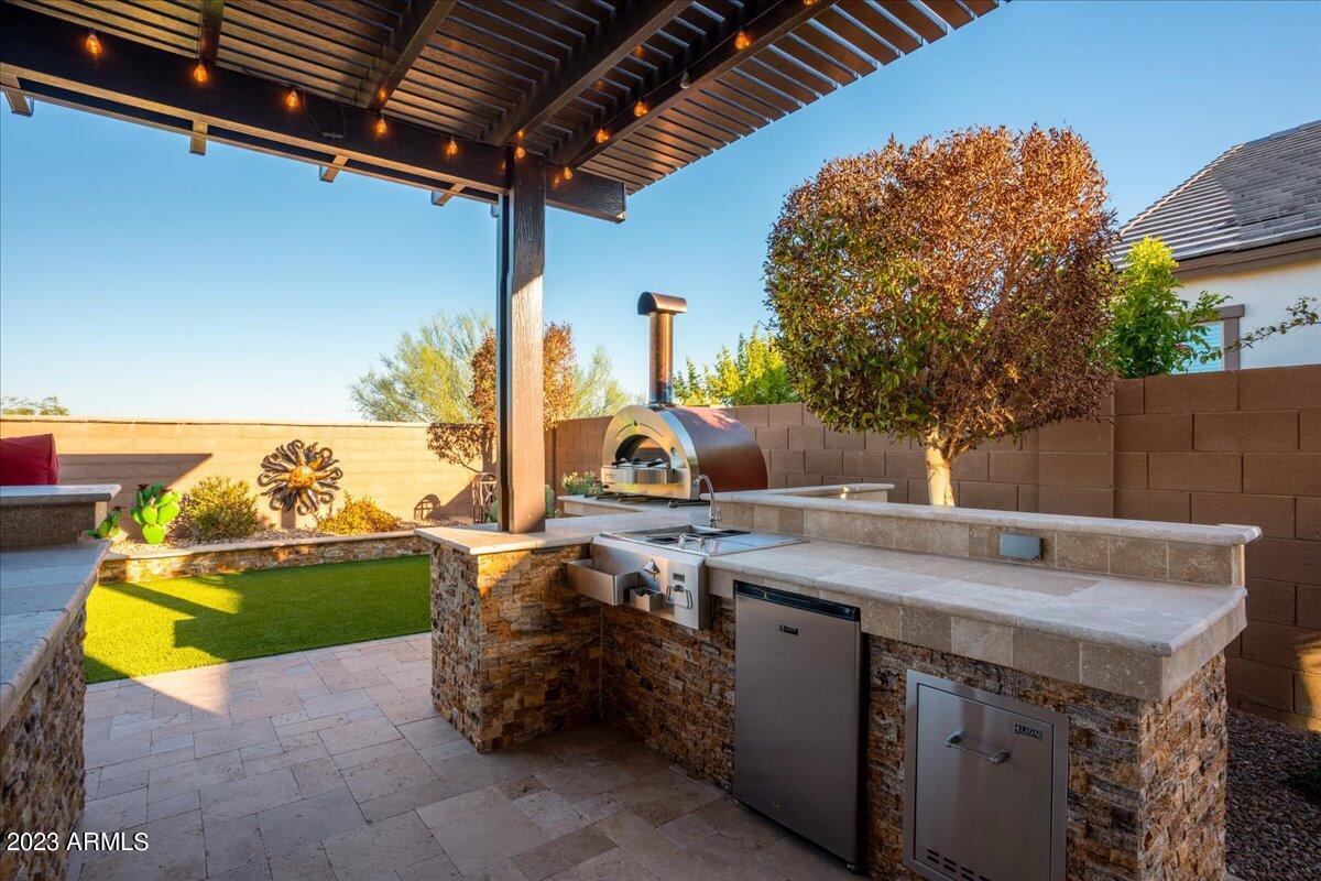 20519 W ROSEWOOD Lane