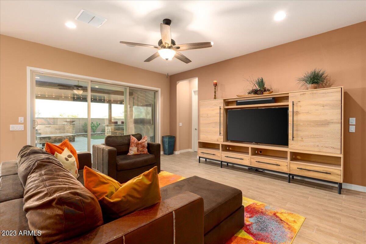 20519 W ROSEWOOD Lane