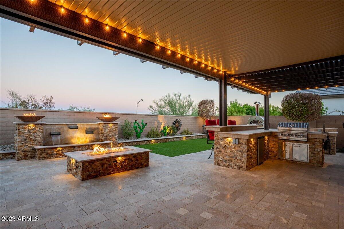 20519 W ROSEWOOD Lane