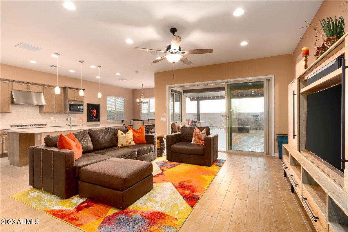 20519 W ROSEWOOD Lane