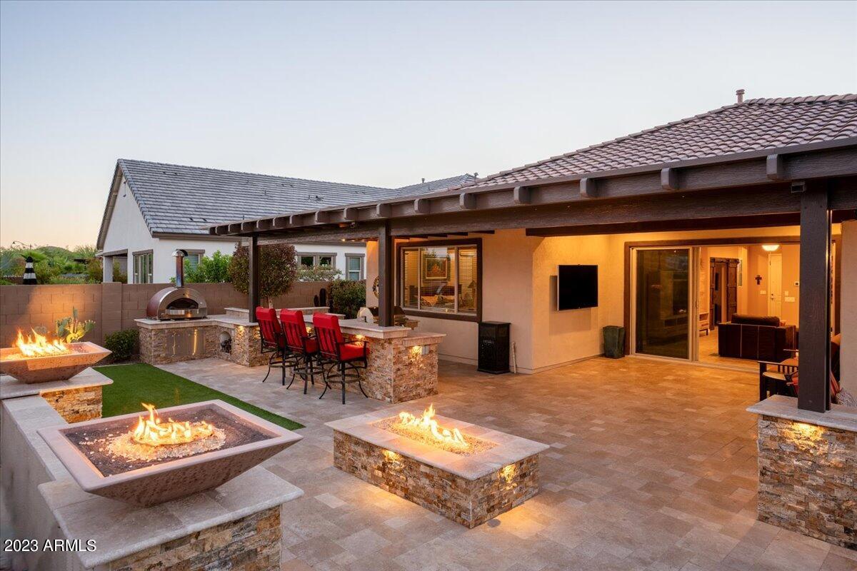 20519 W ROSEWOOD Lane